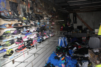 بالصور: حريق يتسبب بخسائر مادية جسيمة في محل "أبو خالد" للملابس وسط يافا